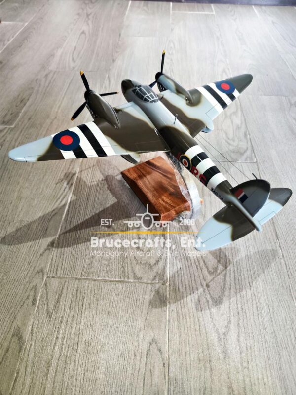 de Havilland DH.98 Mosquito MB72 - Image 4